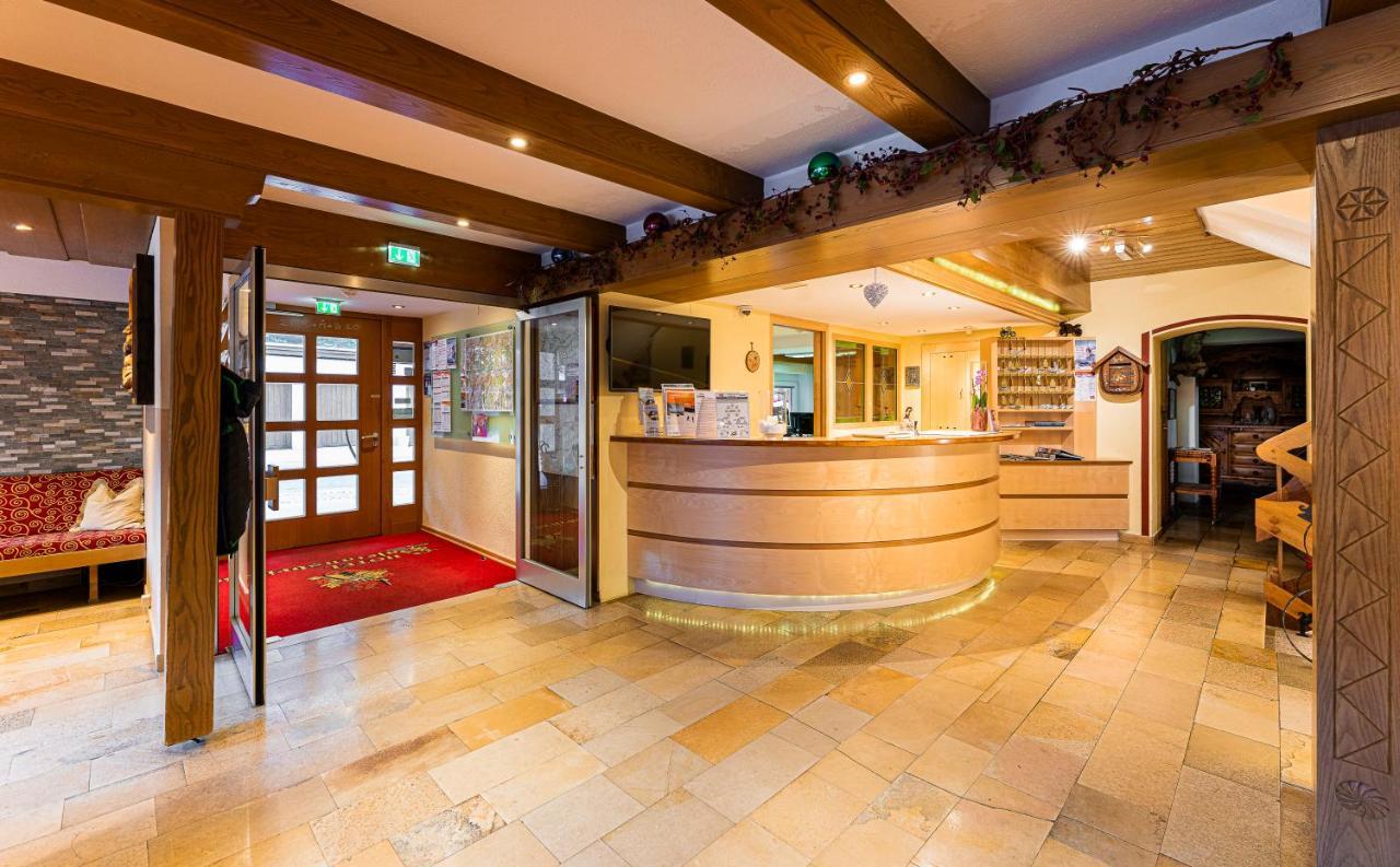 Hotel Kajetansbruecke Pfunds Exterior foto